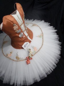 T17/12-oblique with matching hairpiece